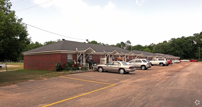 624 S Saraland Blvd S  