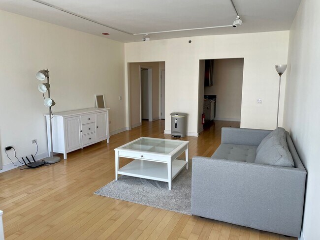Photo - Luxury 1bed/1bath AVAILABLE in the LOOP