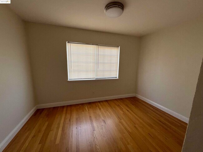 Photo - 3244 Ellis St Unit #D