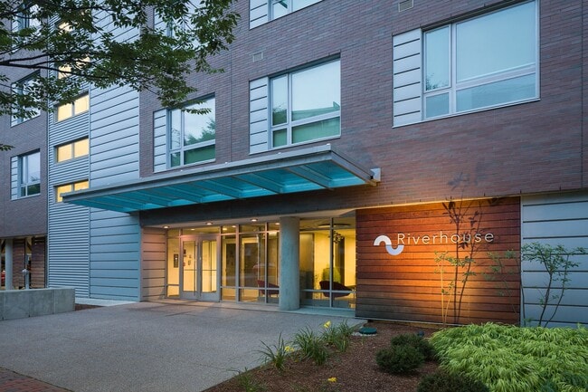 Riverhouse Entrance - Riverhouse