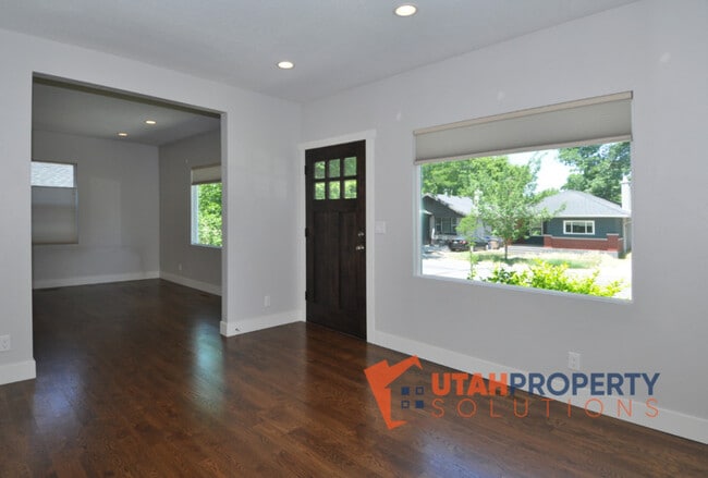 Photo - 330 E Sherman Ave