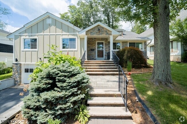 Building Photo - 355 Wyoming Ave Rental