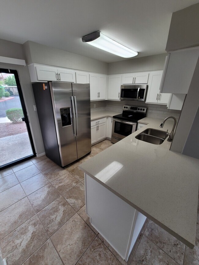 Photo - Updated 2/2 condo with 2 master bedrooms! Unit 126