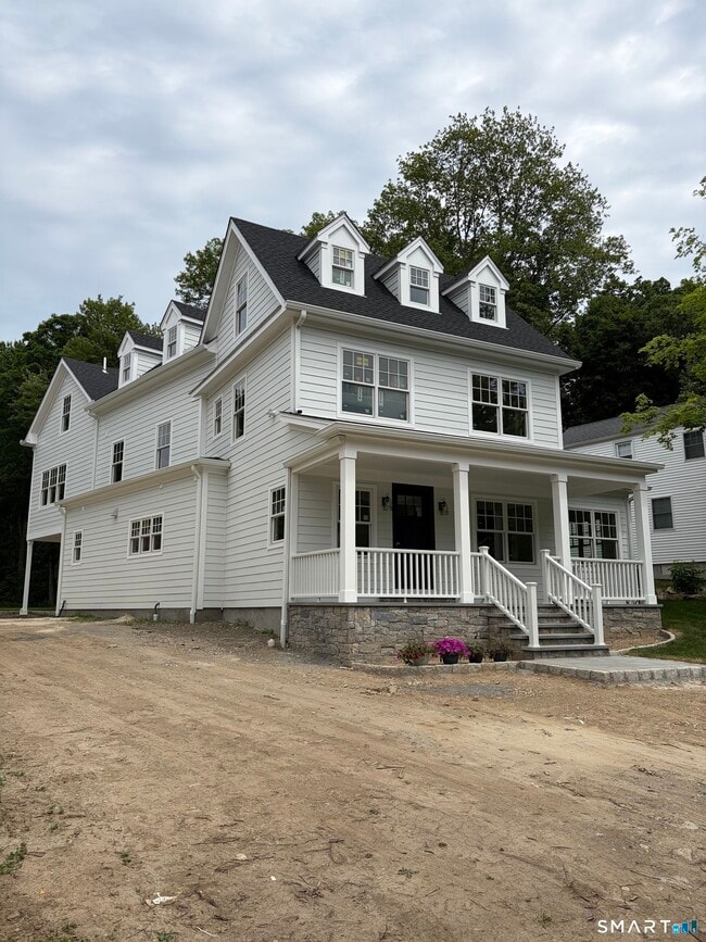 Photo - 145 River St