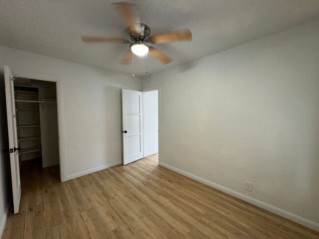 2110 1/2-2110 1/2 Linden Ave Unit 2110