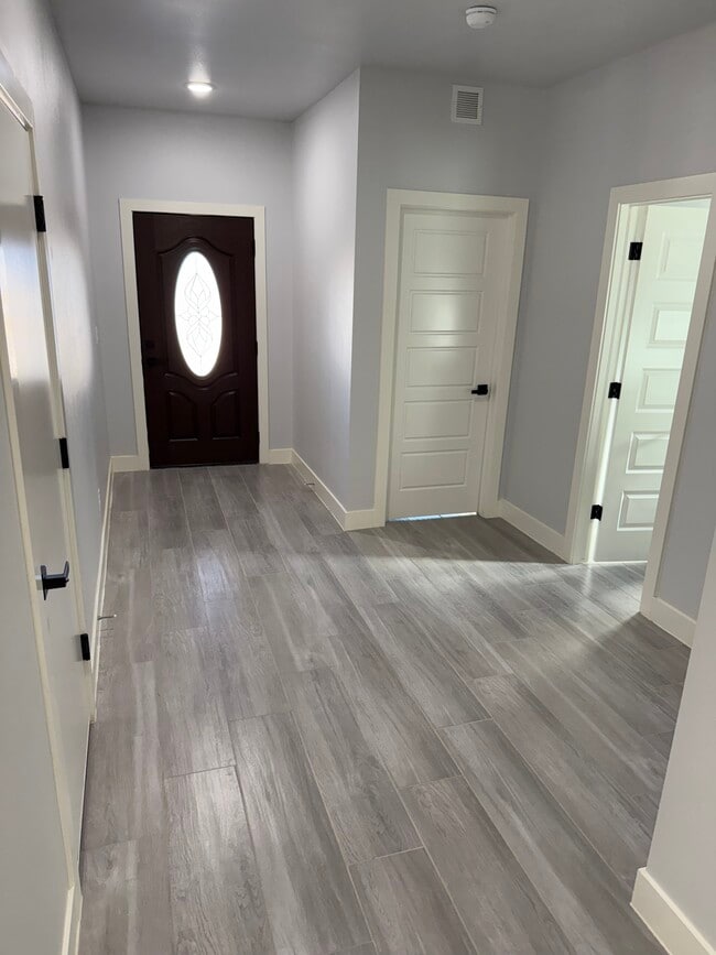 Photo - 14406 Smokey Point Dr House