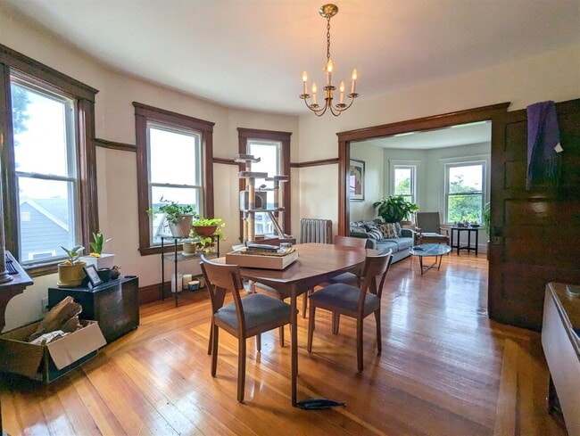 Building Photo - 95 Lowell St Unit 1A