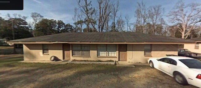 Building Photo - Newly Remodeled Unit #4