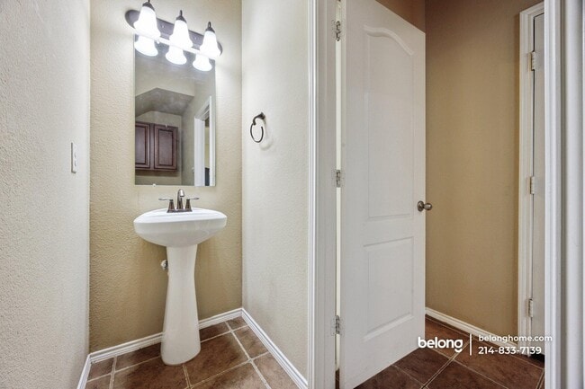 Photo - 2128 Valley Forge Trail