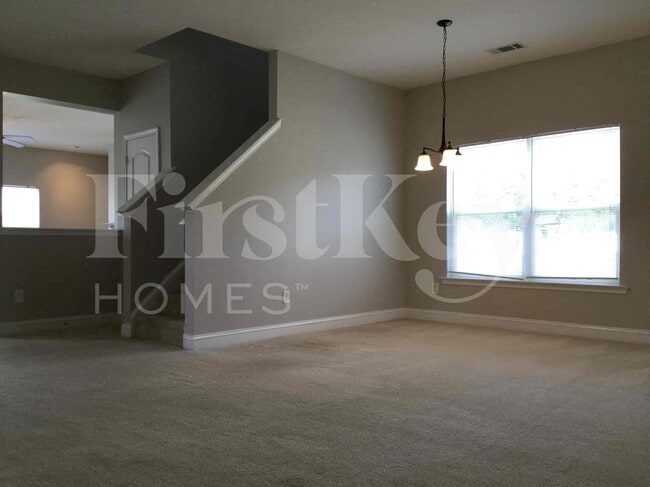 Photo - 127 Colville Rd