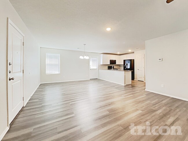 Photo - 6542 Augustus Magee