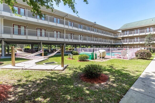 Photo - The Flats on High