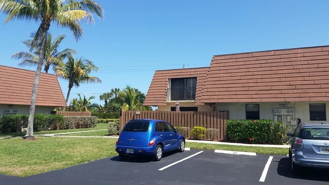 Building Photo - 9403 S Ocean Dr Rental