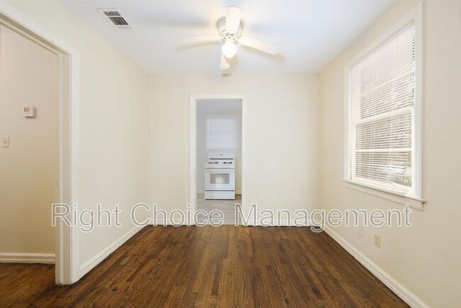 Photo - 2940 Blan St