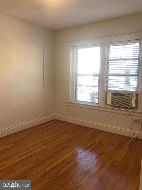 Building Photo - 1833 S St NW Unit 25