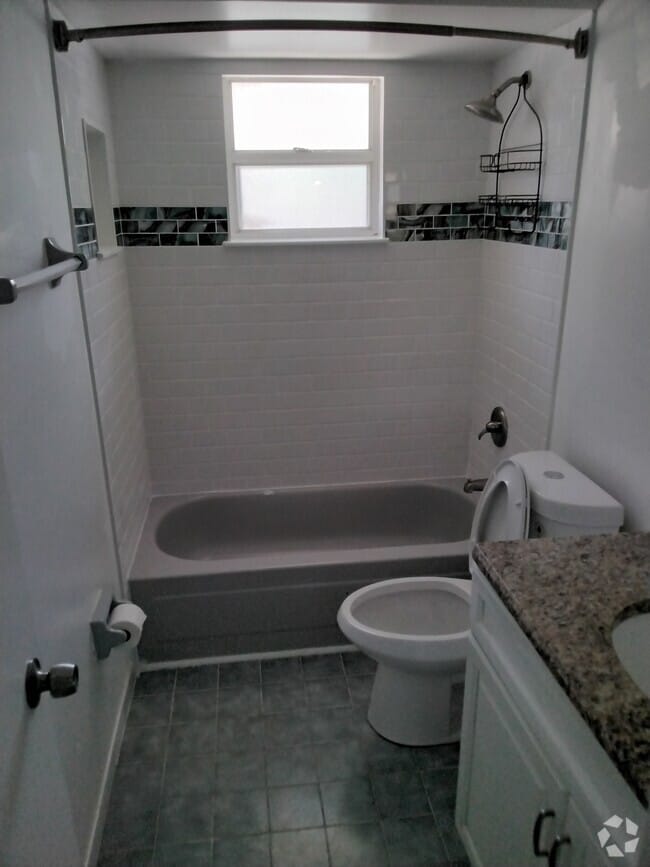Building Photo - 118 SW Fairway Ave Rental