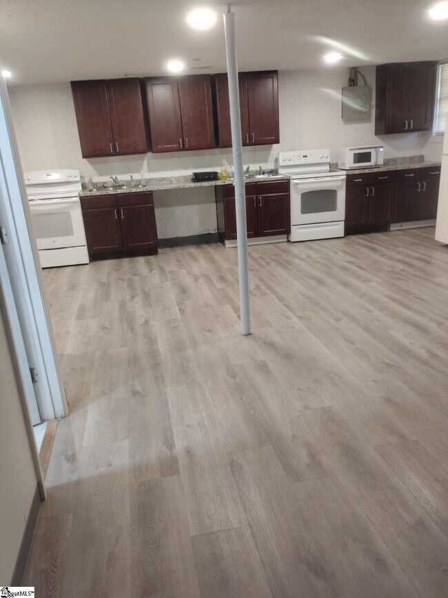 Photo - 414 Sims Chapel Rd