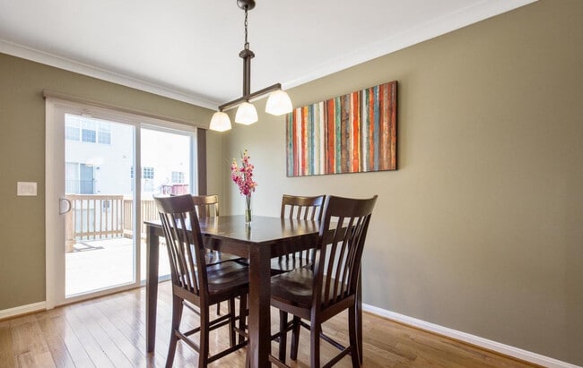 Kitchen - 2333 Massanutten Dr