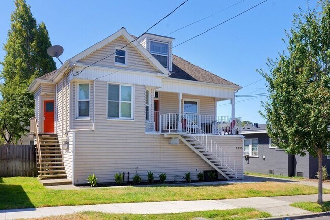 Photo - 2230 Prince St Unit 6