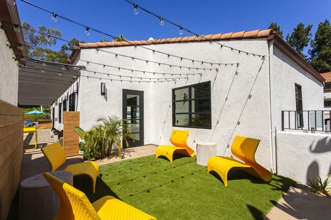 Photo - La Jolla Blue Apartments
