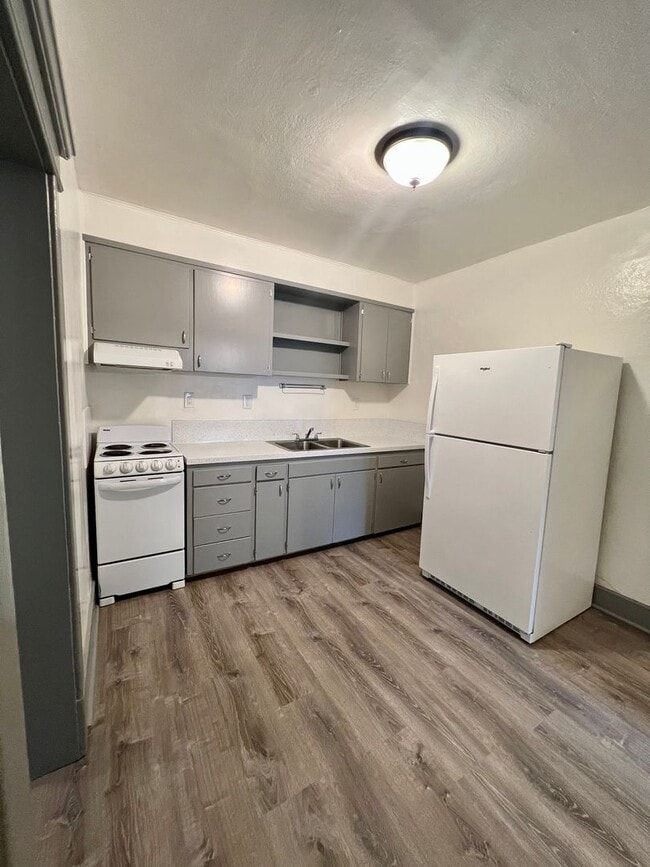 Terrace Arms Apartments