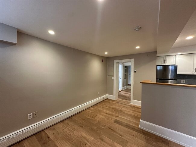 Photo - 61 Phillips St Unit A