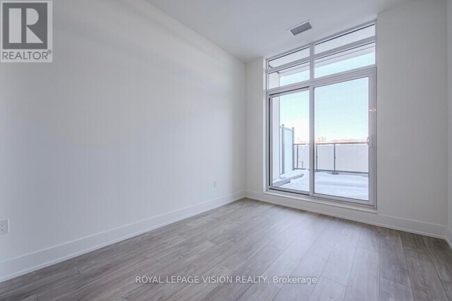 Photo - 858 Dupont St Unit 214