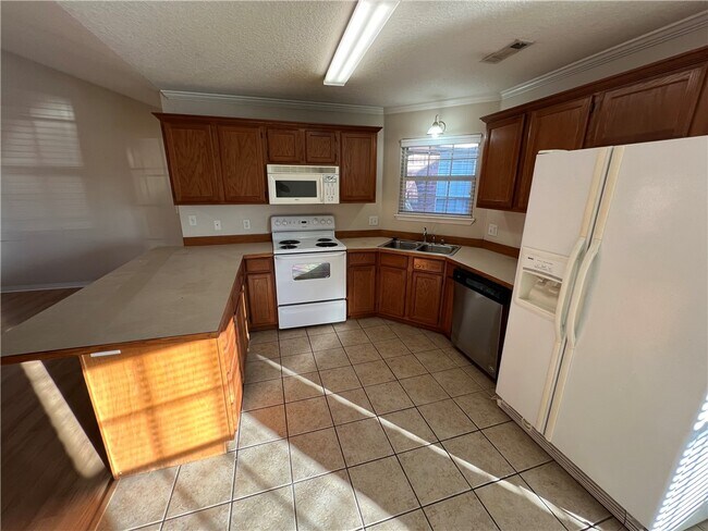 Photo - 235 Ravenwood Blvd