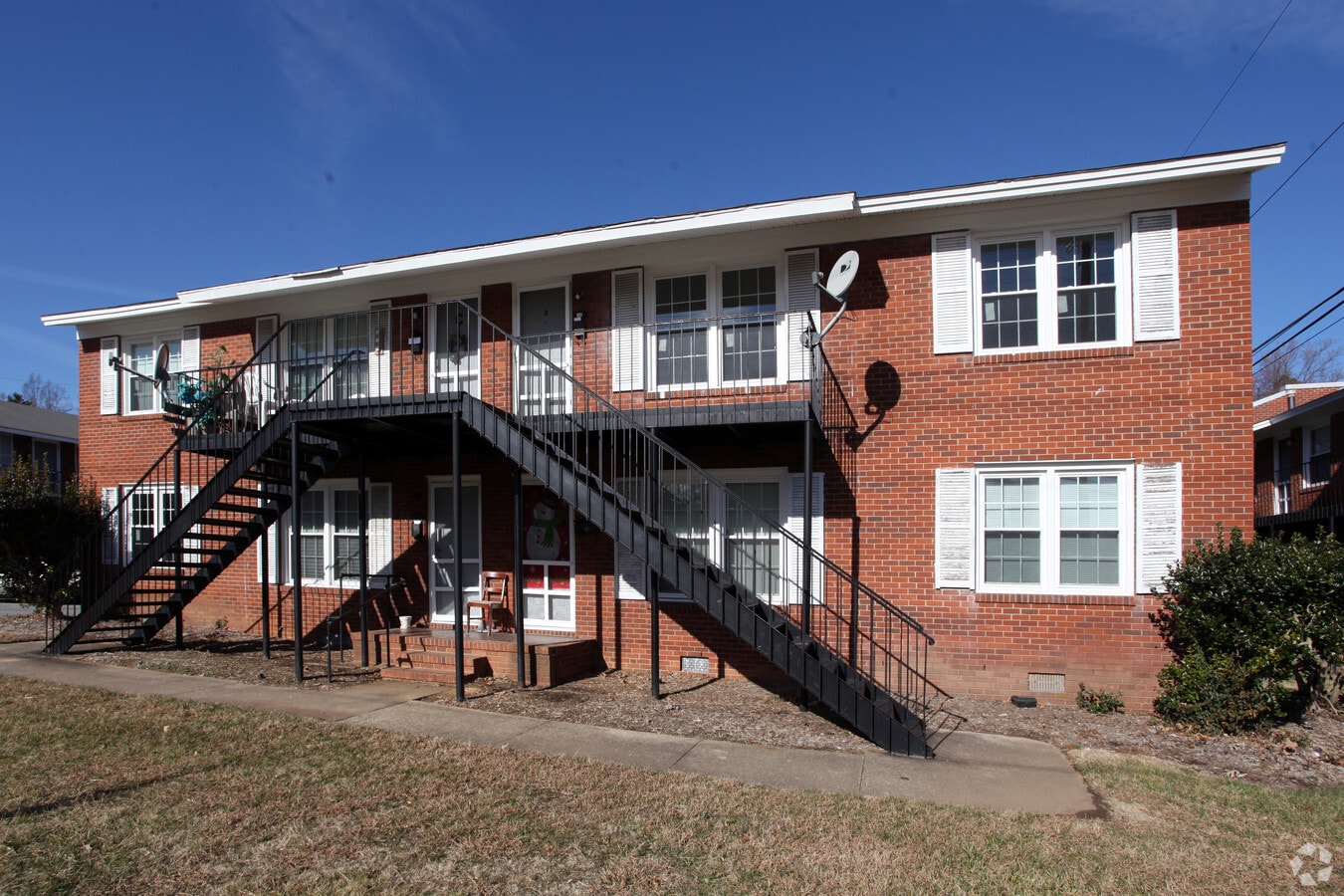 Village Square Apartments - Village Square Apartments