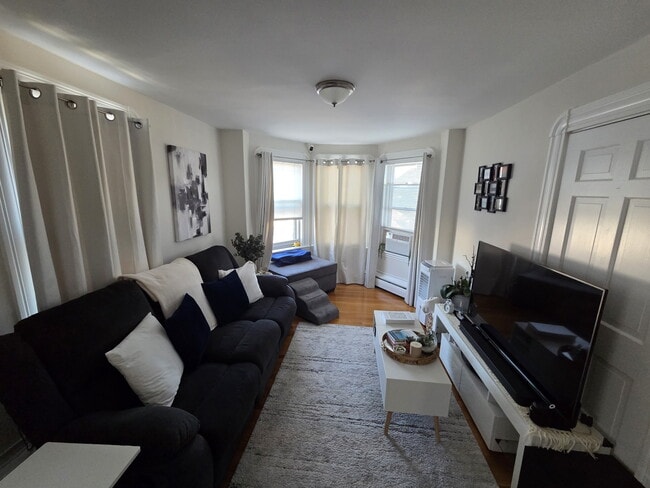 Photo - 237 Jefferson Ave Unit #3