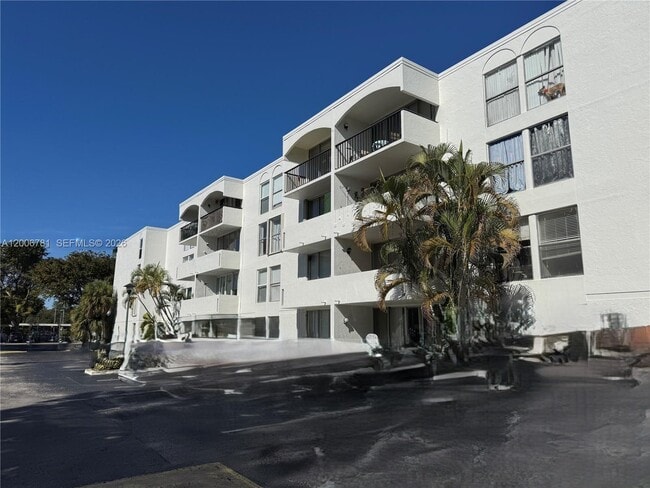 Photo - 2160 SW 16th Ave Unit 417