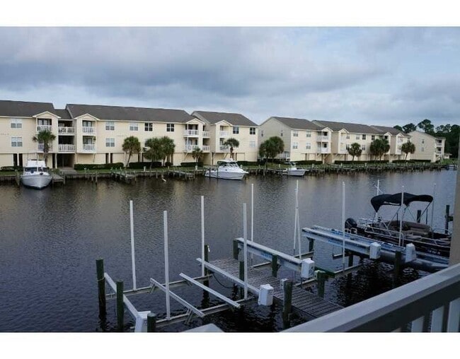 Building Photo - 2421 Beachview Dr Rental