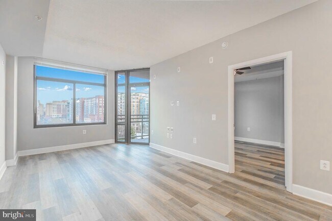 Building Photo - 3600 S Glebe Rd Unit 716W