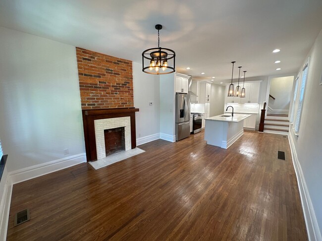 Photo - N 4th St 2067-2069 GW2 Unit 2067