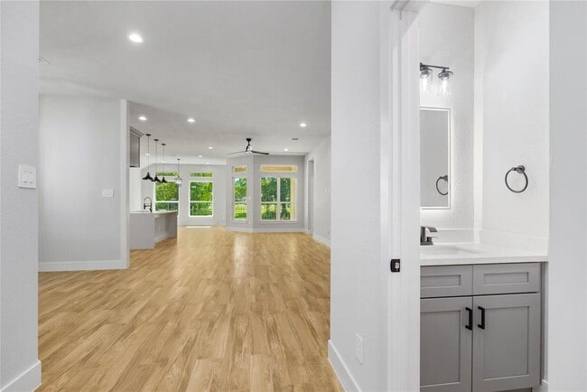 Building Photo - 14203 Sandalfoot St