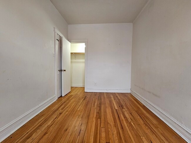 Photo - 709 W Cornelia Ave Unit 1F