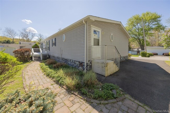 Photo - 39 Cedar Flats Rd