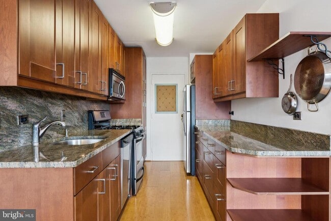 Photo - 1900 Lyttonsville Rd Unit 1017