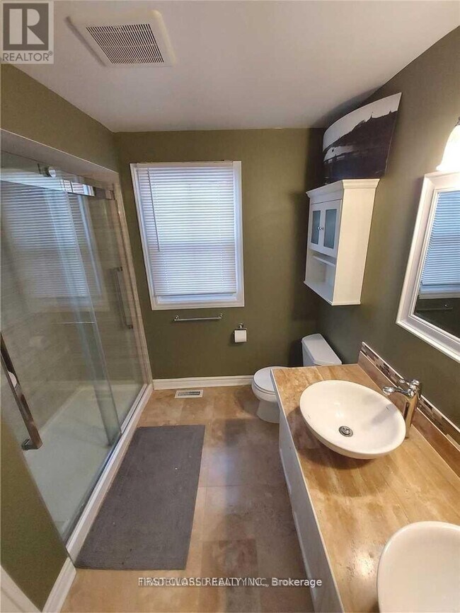 Photo - 880 Leslie Valley Dr