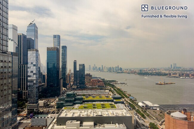 Photo - 635 W 42nd St Unidad FL46-ID1820