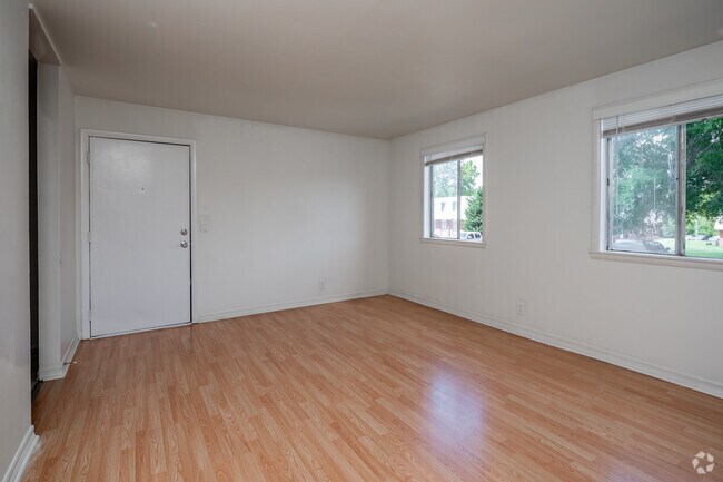2BR, 1BA - 750SF - Living Room