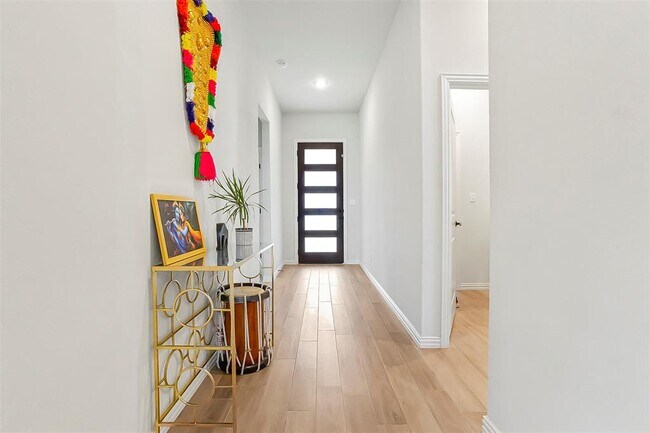 Photo - 1016 Calendula Trl