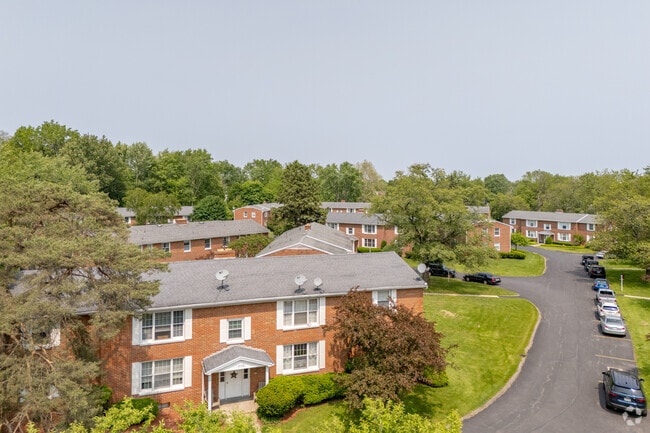 Photo - Locust Garden Apartments