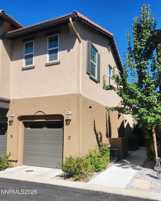 Photo - 2 bedroom 2 bathroom 1 car garage townhouse