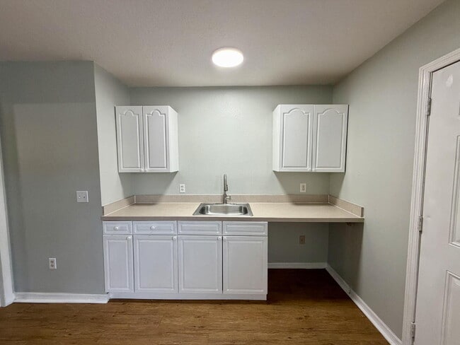 Photo - Studio for Rent in Davenport, FL Unit B