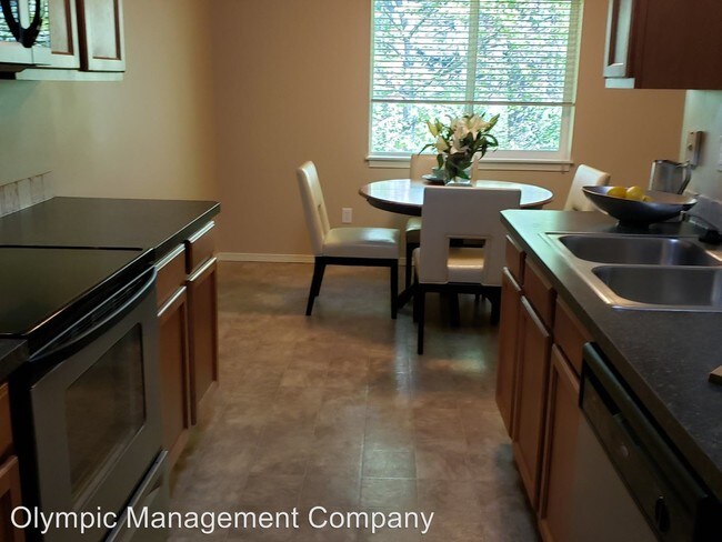 Photo - 5900 Troon Ln SE