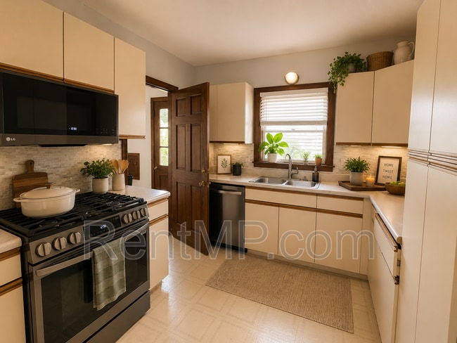 Photo - 706 S Arnold St