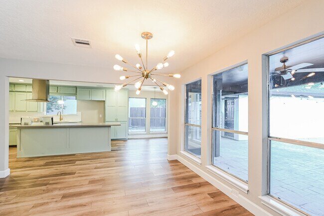 Photo - 11818 Oakcroft Dr