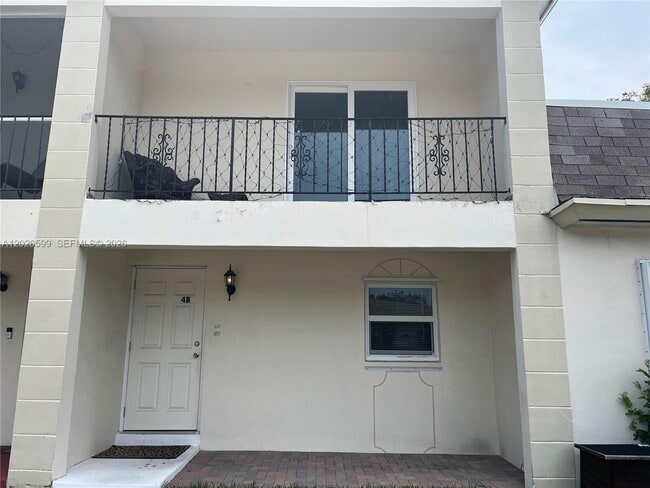 Building Photo - 2466 Taylor St Unit 4-B