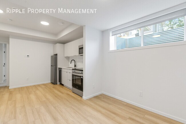 Photo - Modern 1 Bed, 1 Bath Basement/Lower | No P...